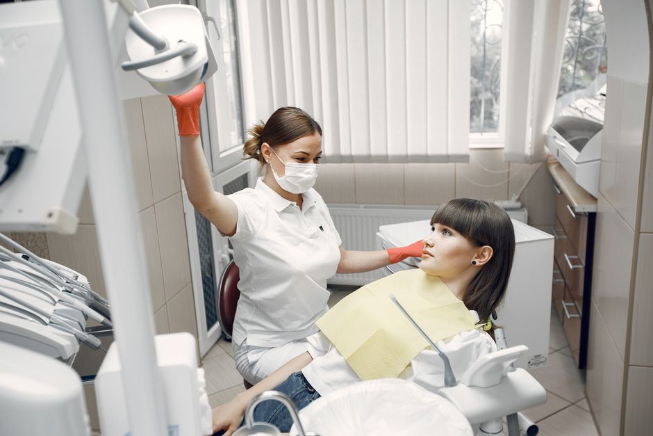 Tratarea unei carii prin obturație dentară